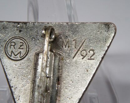 N.S.-Frauenschaft Membership Badge in enamel - "RZM M1/92" - Image 7
