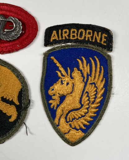 Lot of WWII U.S. Airborne Insignia - Image 2