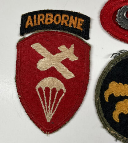 Lot of WWII U.S. Airborne Insignia - Image 4