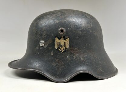 RARE M18 Heer (Army) Reissued ‘Ear-Cut-Out’ Combat Helmet - (ET64) - Image 2