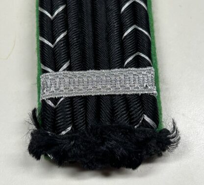 Waffen SS-Sicherheitsdienst "SD" Shoulderboard - (Uniform Removed) - Image 5
